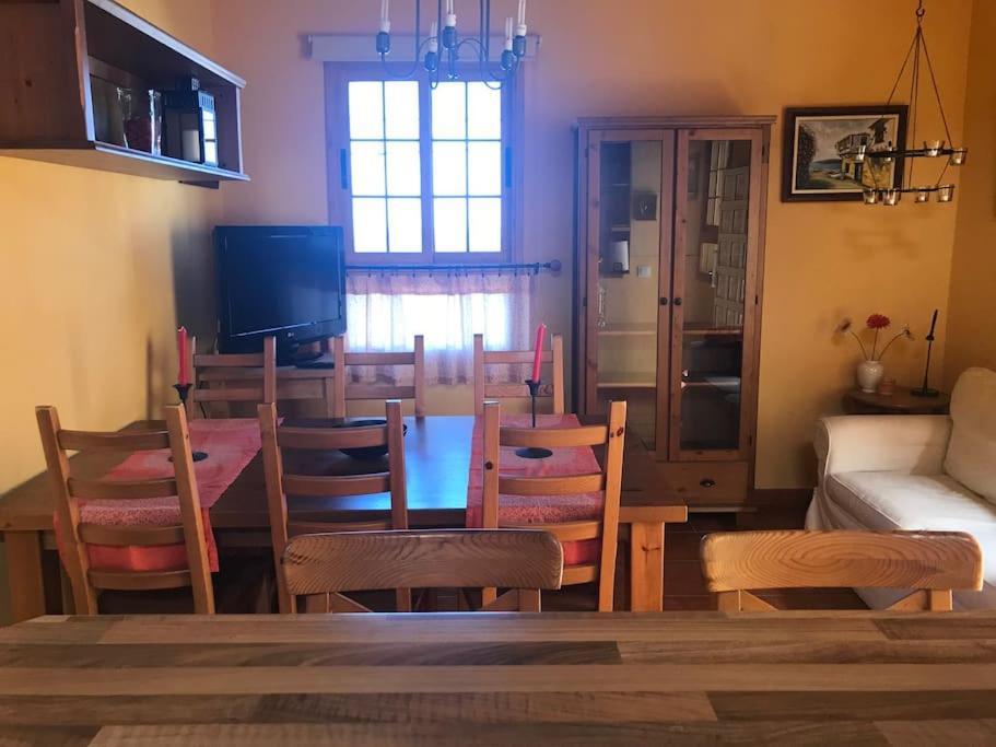 Una Casa Con Vistas Ла Калета Екстериор снимка
