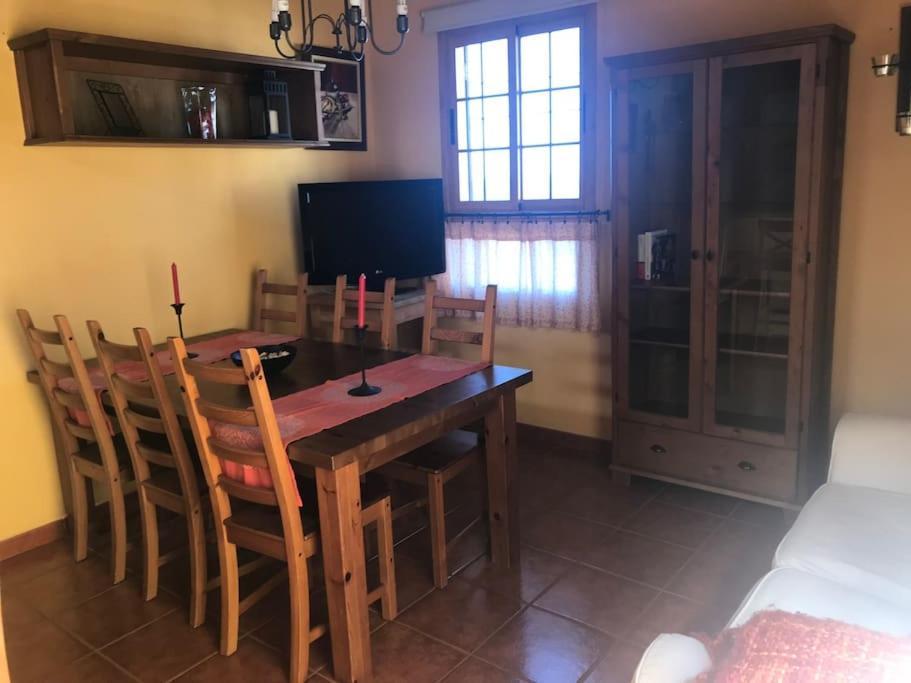 Una Casa Con Vistas Ла Калета Екстериор снимка