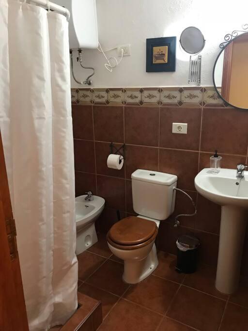 Una Casa Con Vistas Ла Калета Екстериор снимка